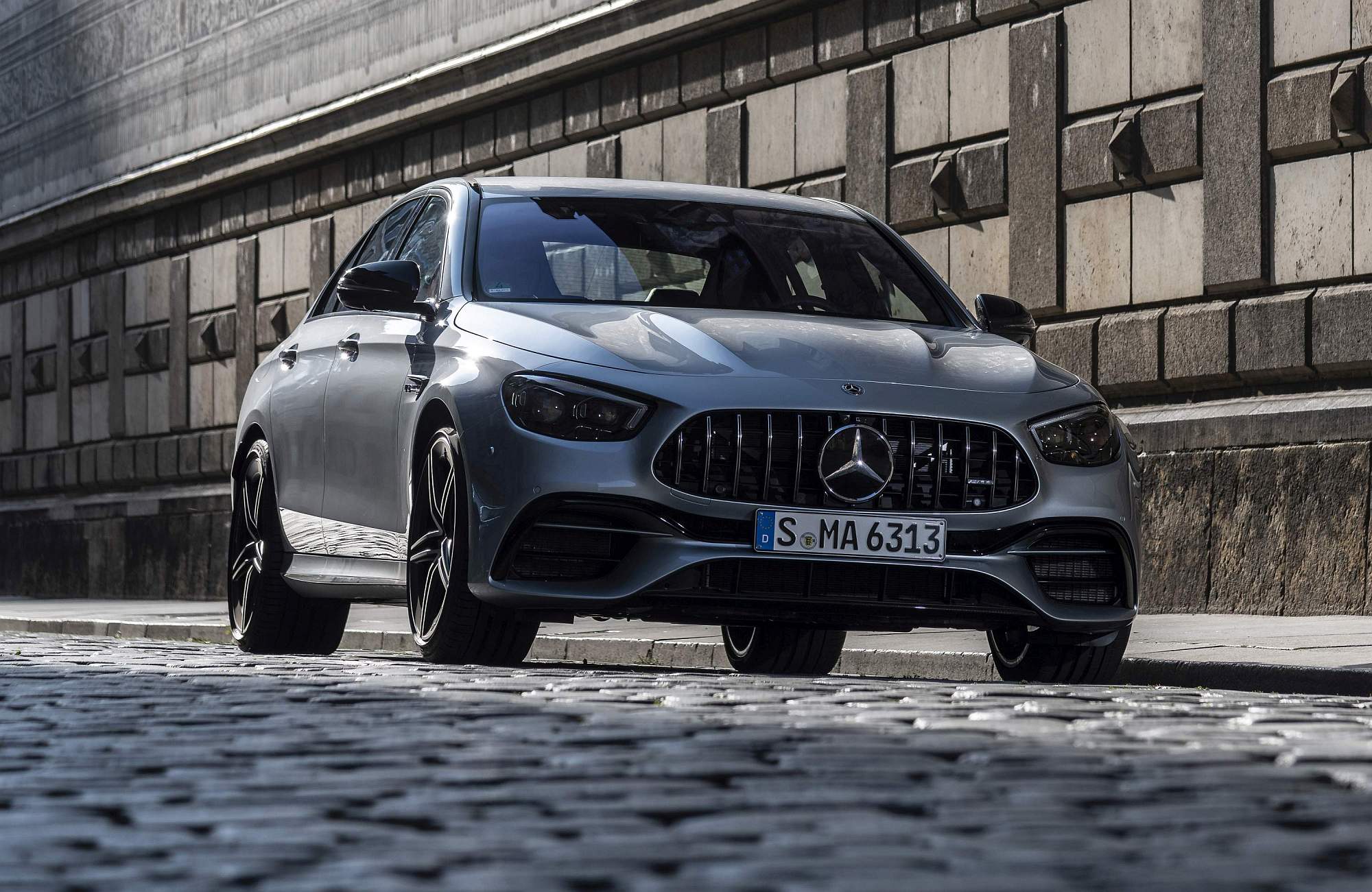 Der neue Mercedes-AMG E63s

The new Mercedes-AMG E63s