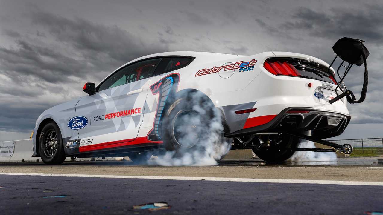 ford-mustang-cobra-jet-1400-rear-3-4