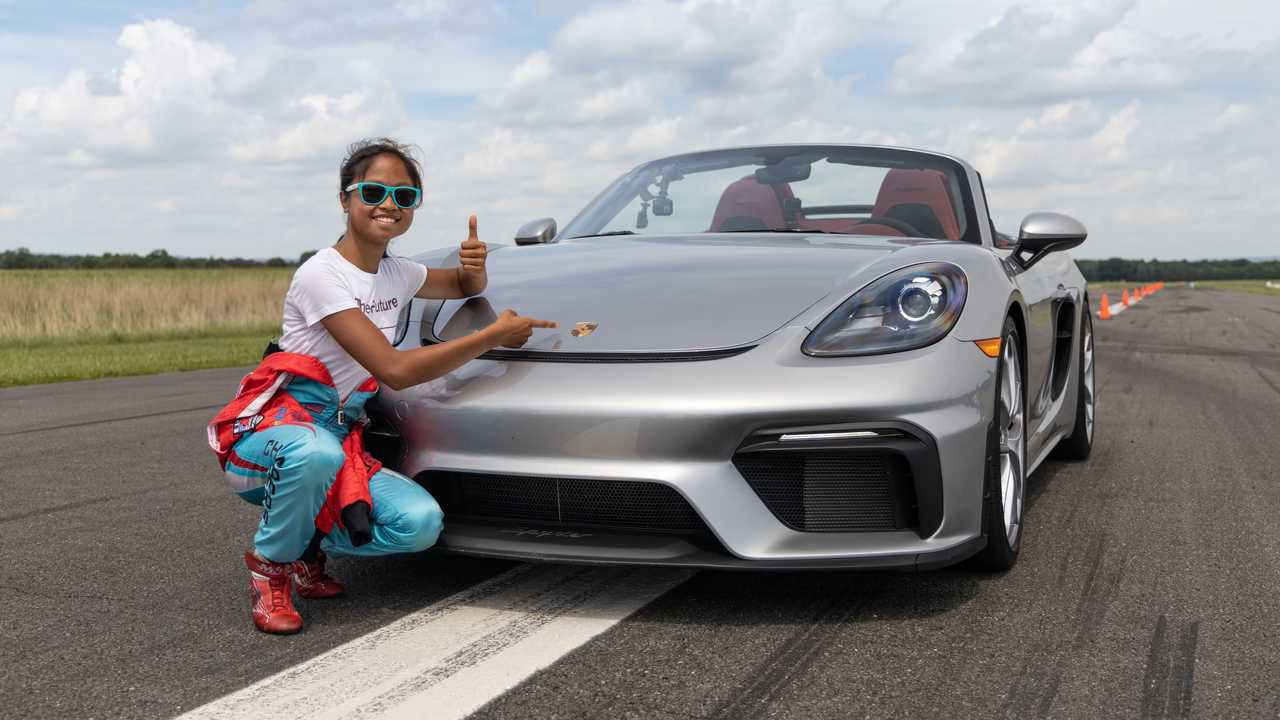 porsche-718-slalom-world-record-chloe-chambers (1)