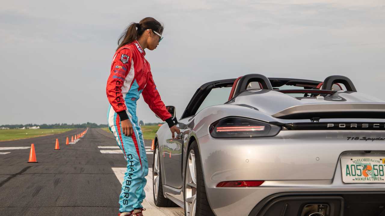 porsche-718-slalom-world-record-chloe-chambers (2)