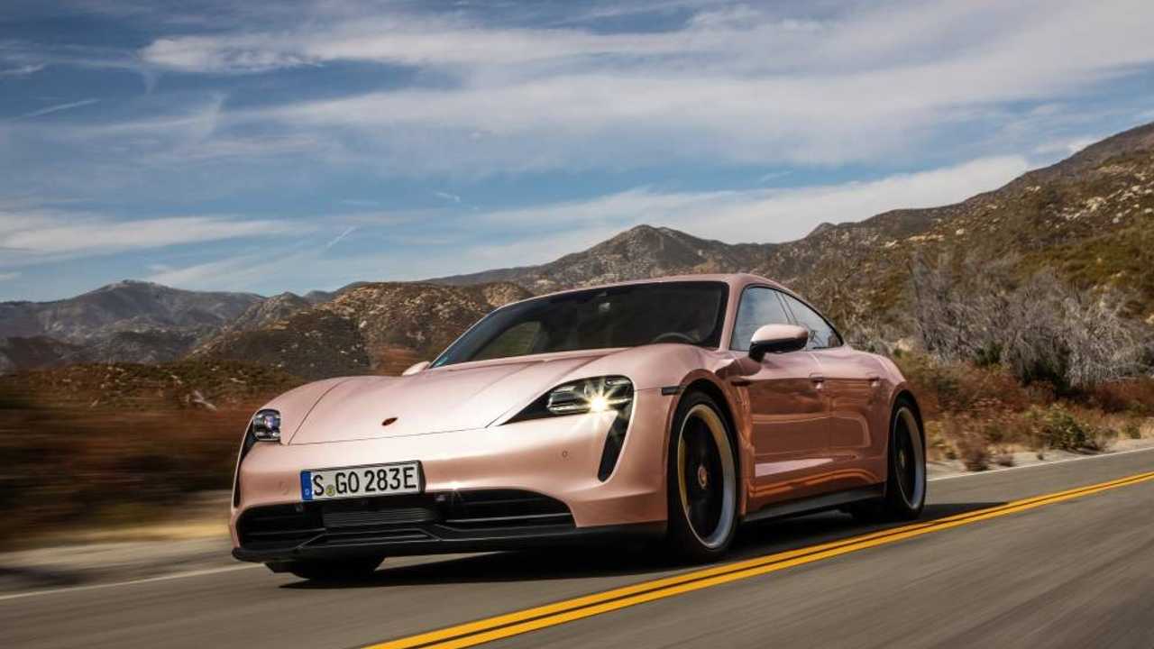 porsche-taycan-frozen-berry-met