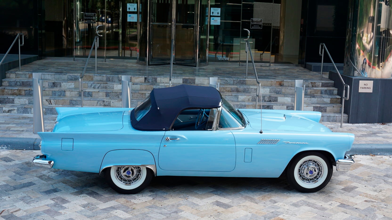1957-FORD-THUNDERBIRD-6