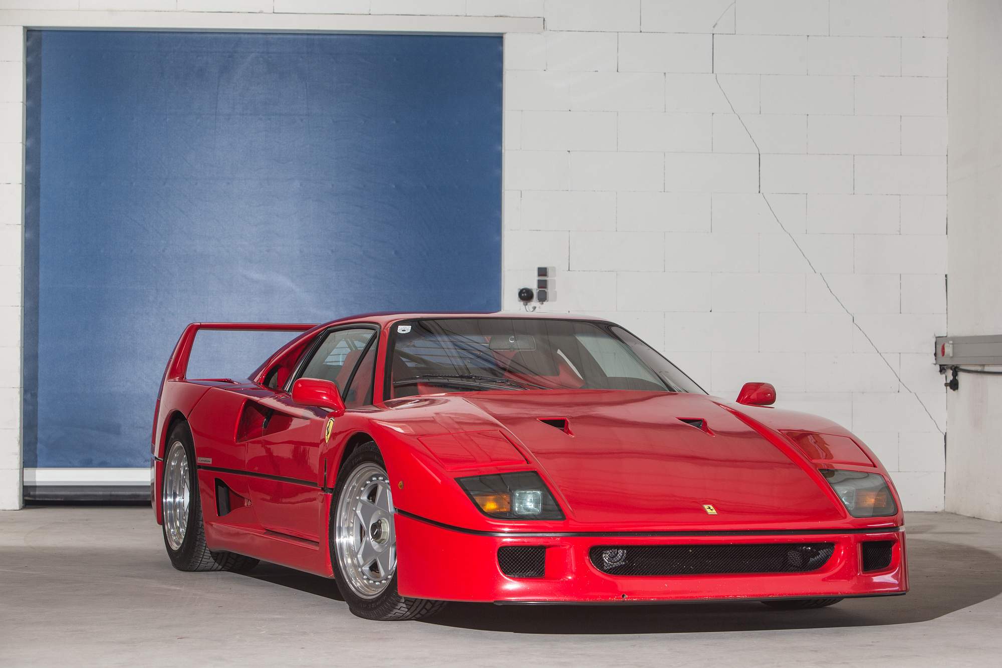 1990-Ferrari-F40-_0