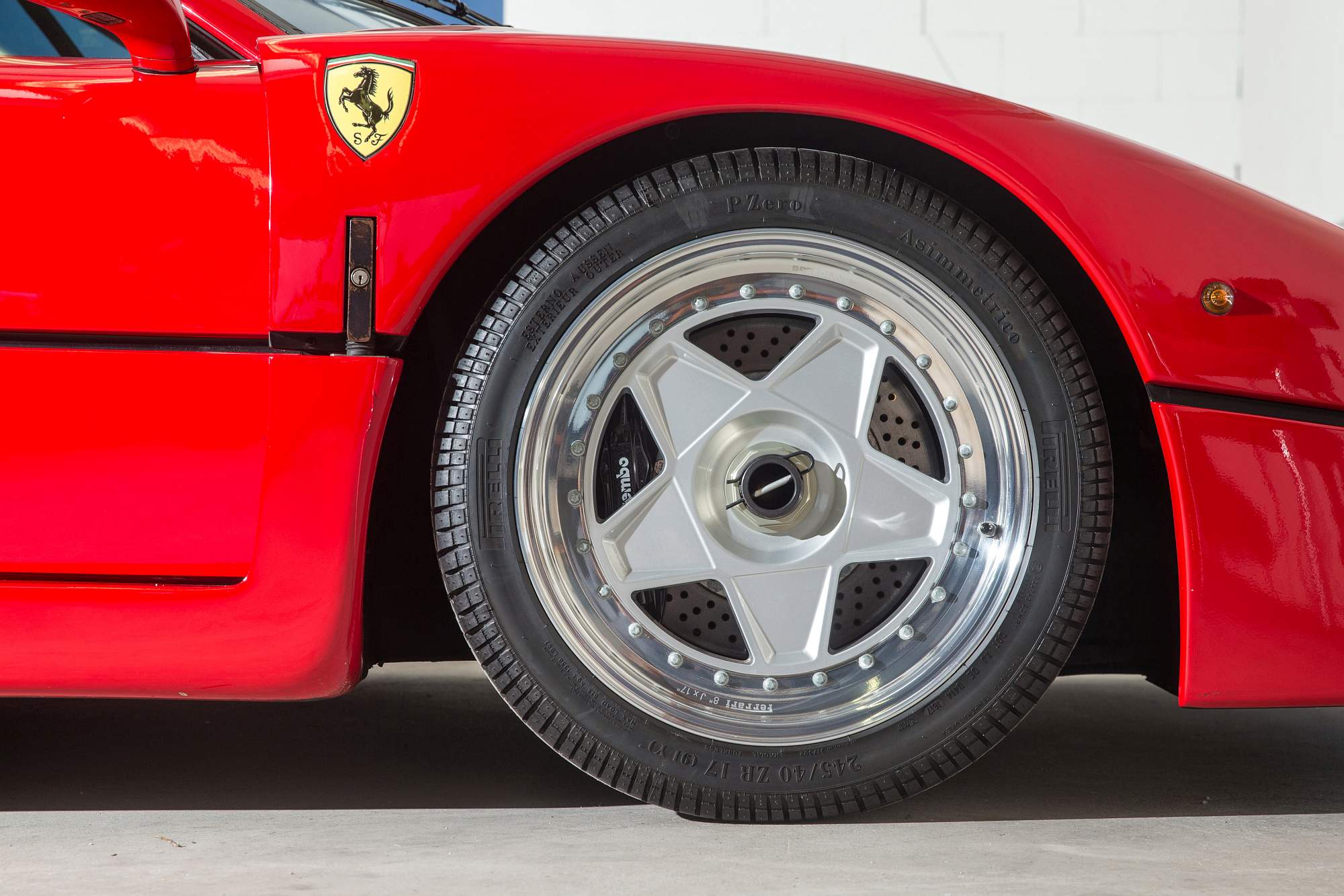 1990-Ferrari-F40-_15