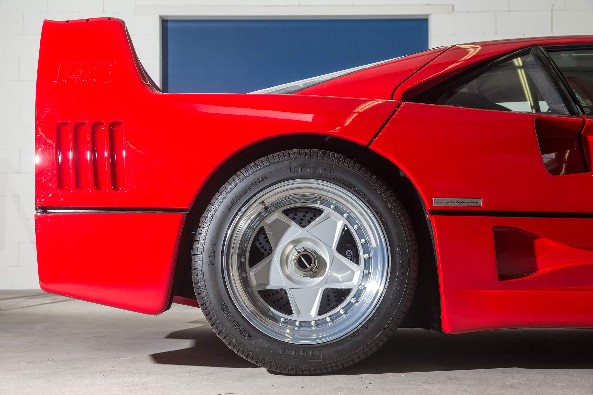 1990-Ferrari-F40-_16