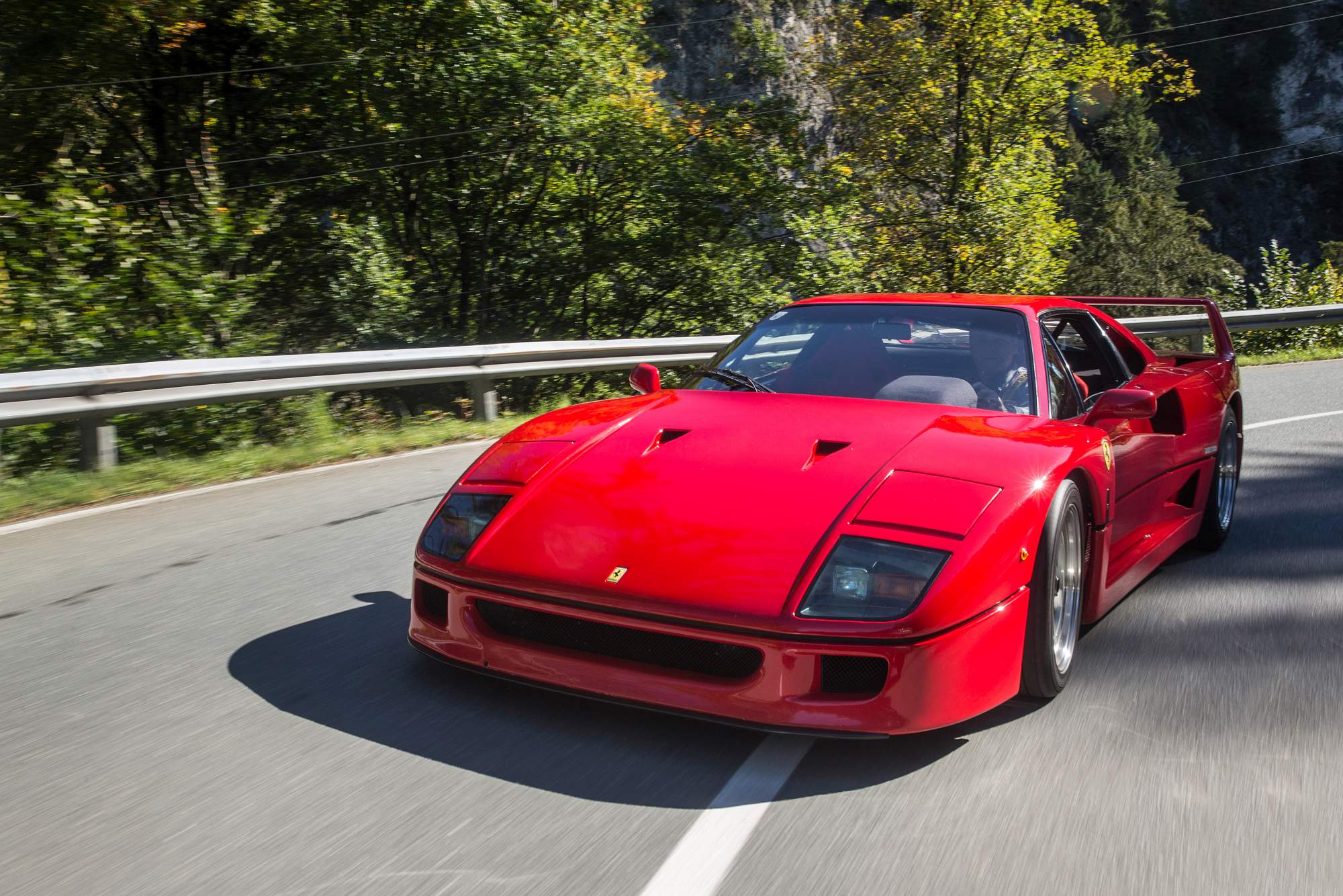 1990-Ferrari-F40-_33