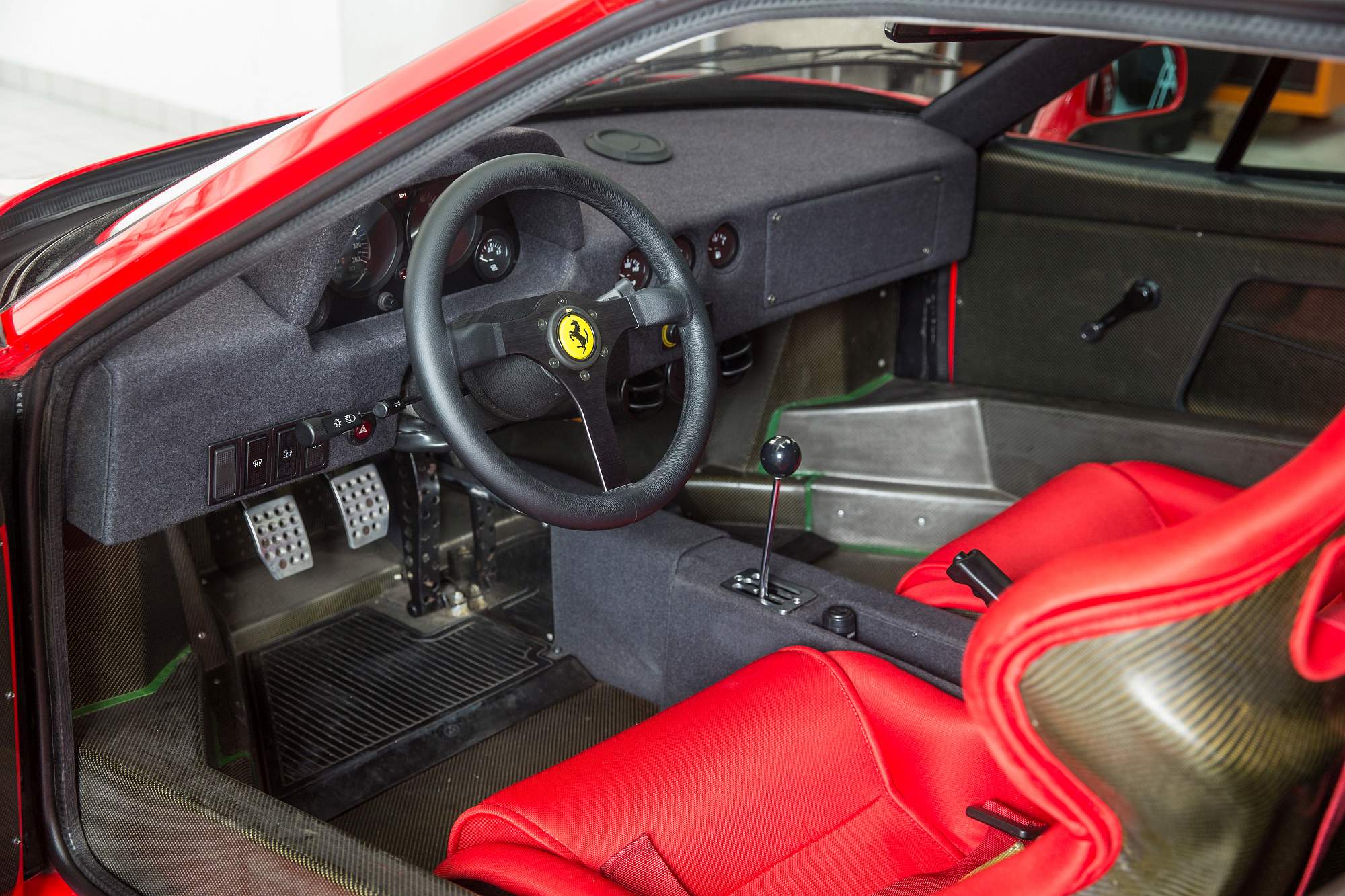 1990-Ferrari-F40-_4