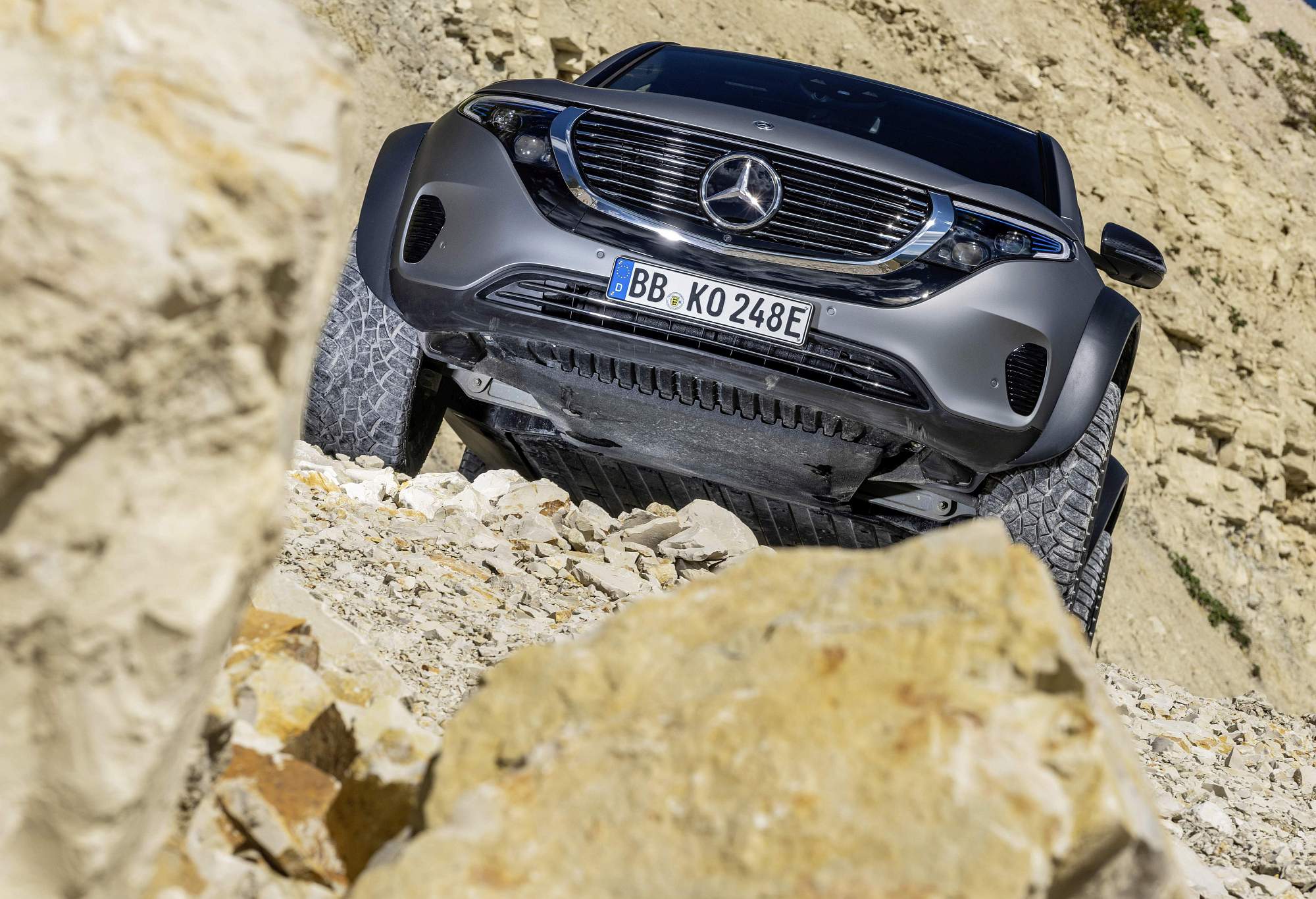 Elektroauto der Extreme: Elektrischer Luxus goes offroad: Elektromobilität wird abenteuerlustig

Electric car of extremes: Electric luxury goes off-road: Electric mobility develops a thirst for adventure