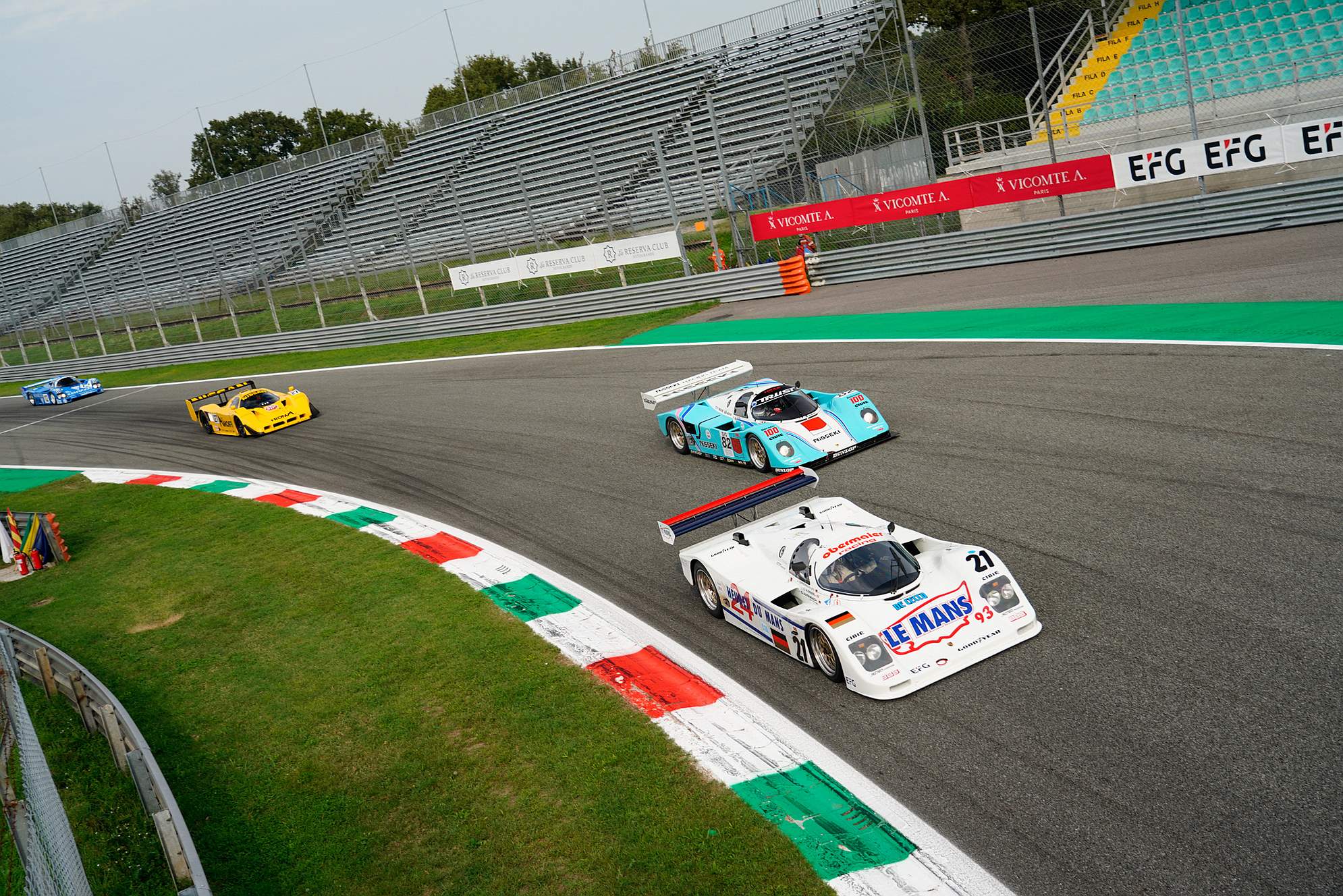 GROUPC-PHOTOCLASSICRACING-0999