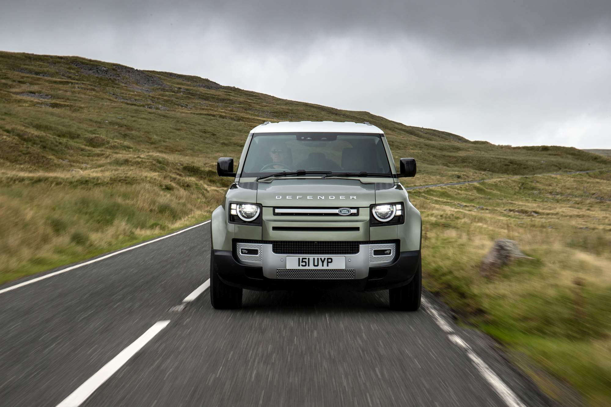 Land Rover_Defender_PHEV_21MY (19)