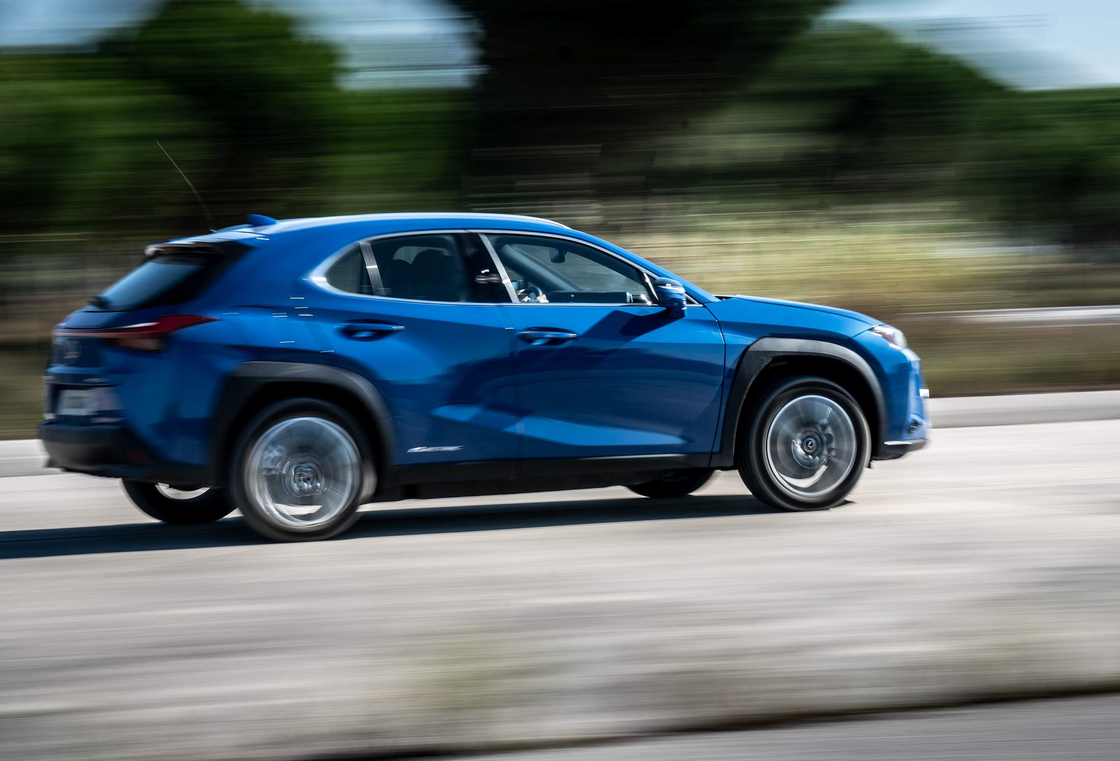 Lexus UX 300e_2020 (17)_