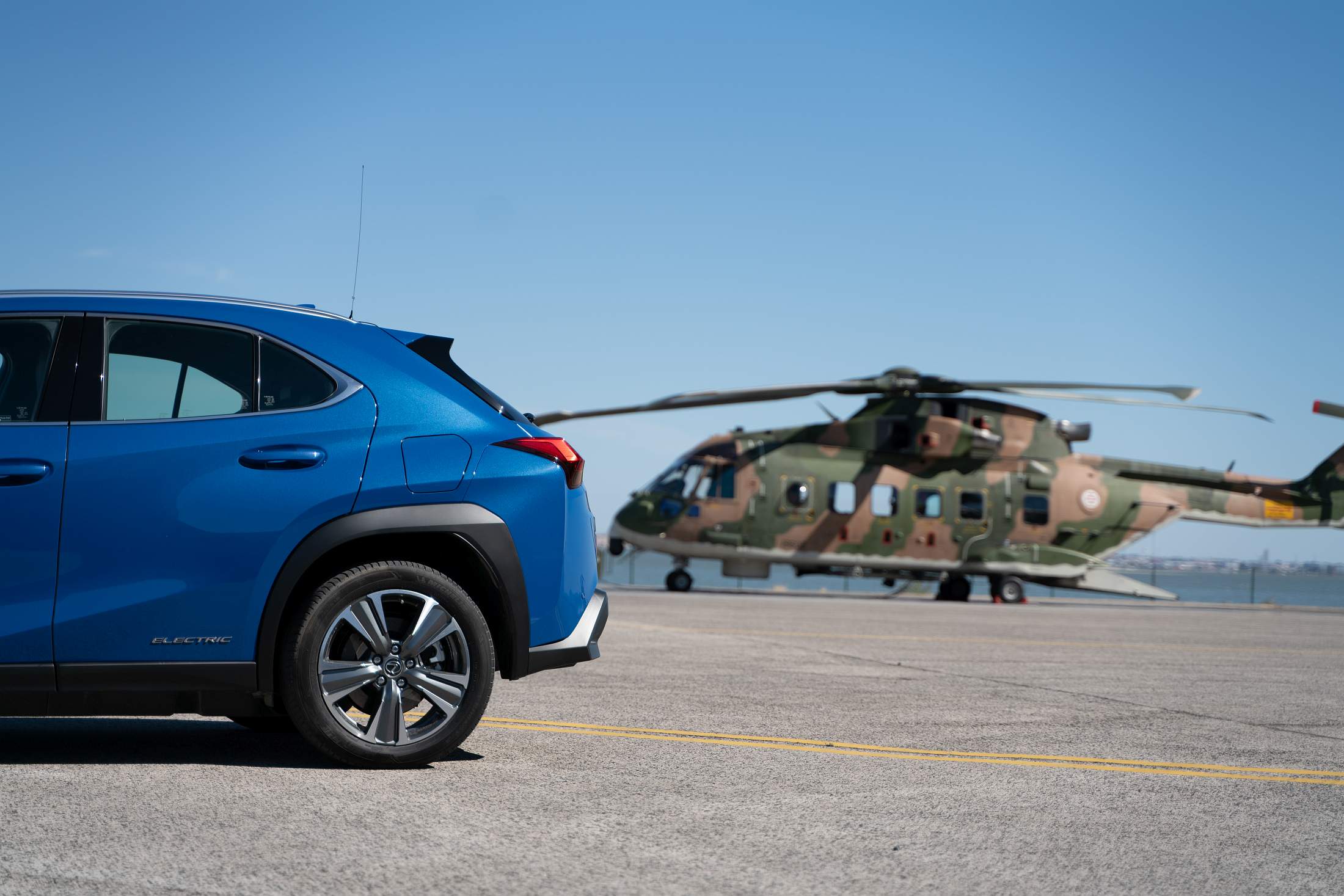 Lexus UX 300e_2020 (8)_