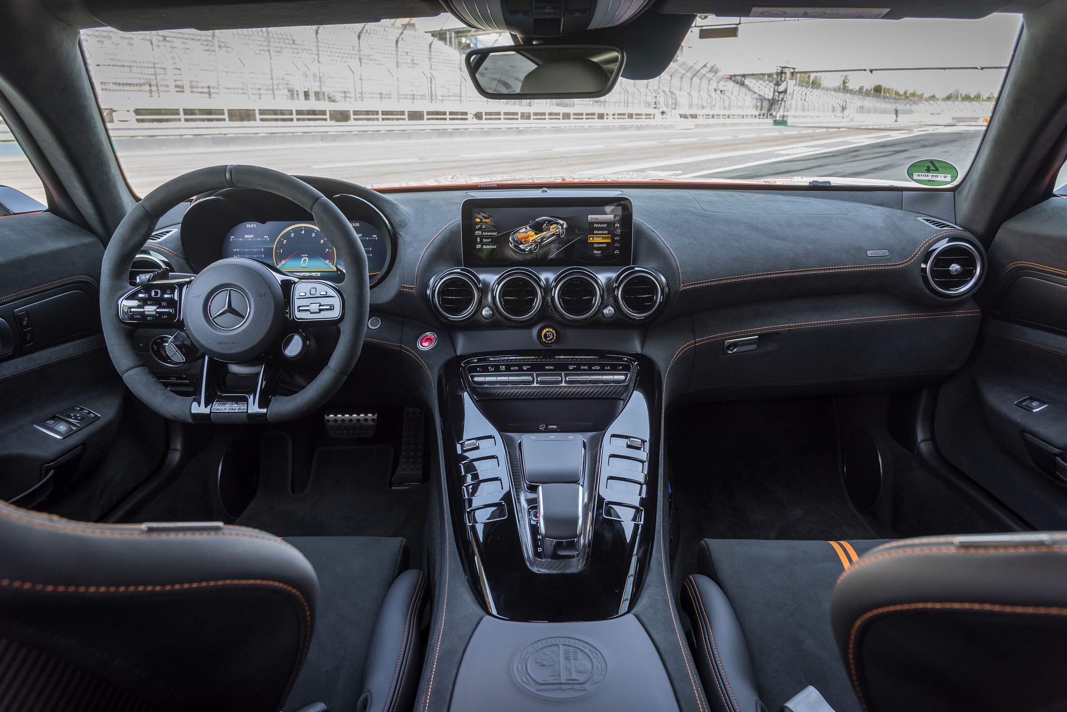 Driving Experience AMG GT BS / AMG E 53 & E 63 Lausitzring 2020

Driving Experience AMG GT BS / AMG E 53 & E 63 Lausitzring 2020