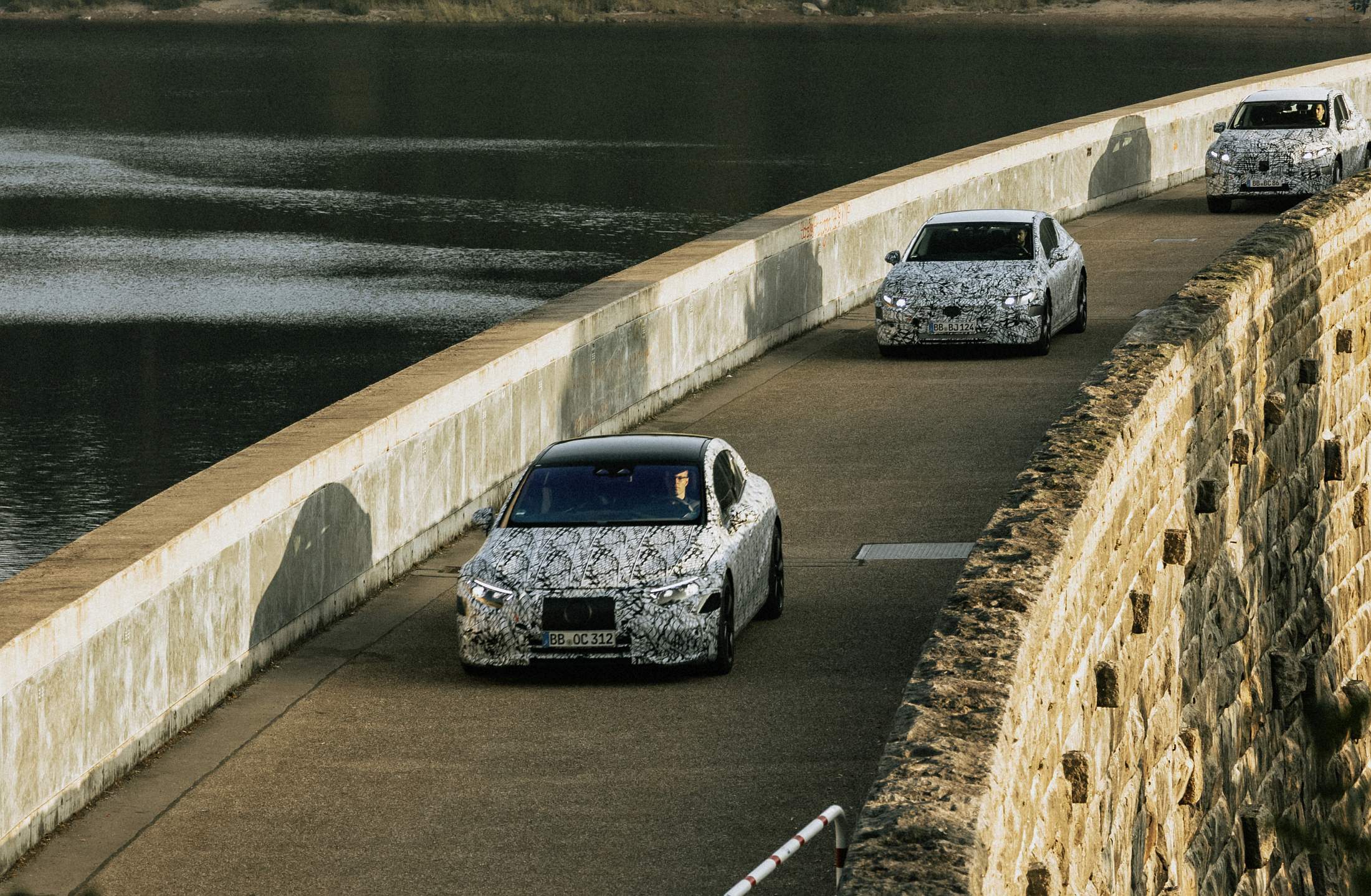 EQS kommt 2021 und ist erstes Modell auf der neuen Elektroarchitektur: Sechs neue EQ Modelle: Mercedes-Benz erweitert Elektroauto-Portfolio

EQS arrives in 2021 and is the first model built on the new electric architecture: Six new models from EQ: Mercedes