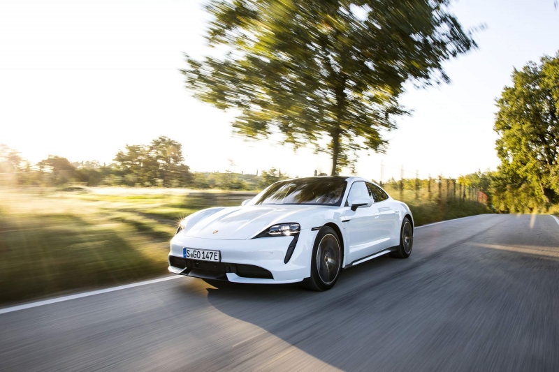 Porsche Taycan Turbo S (1)