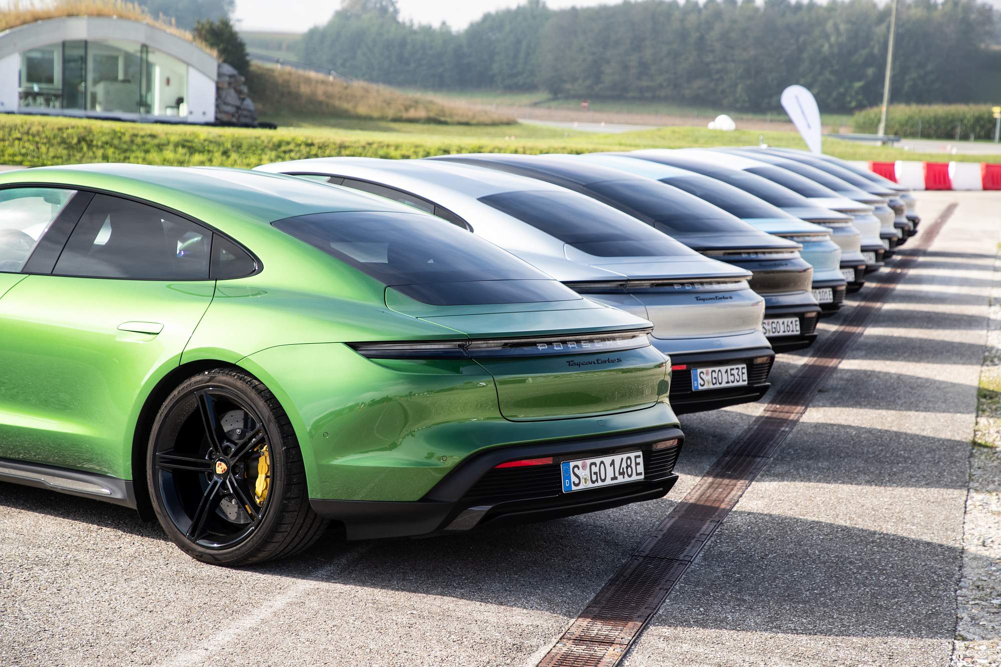 Porsche Taycan Turbo S (10)