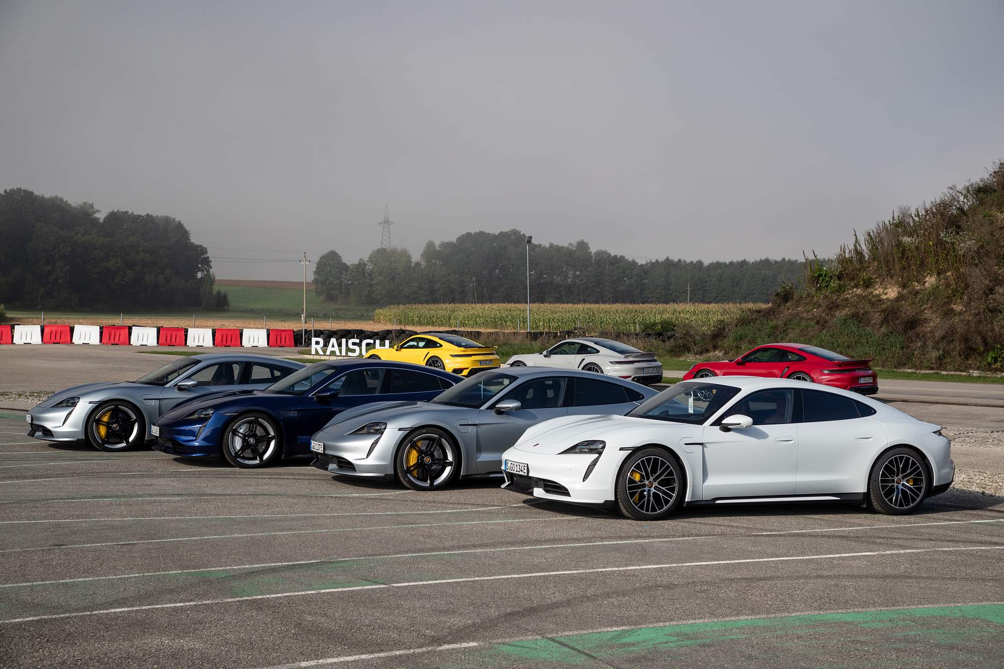 Porsche Taycan Turbo S (11)