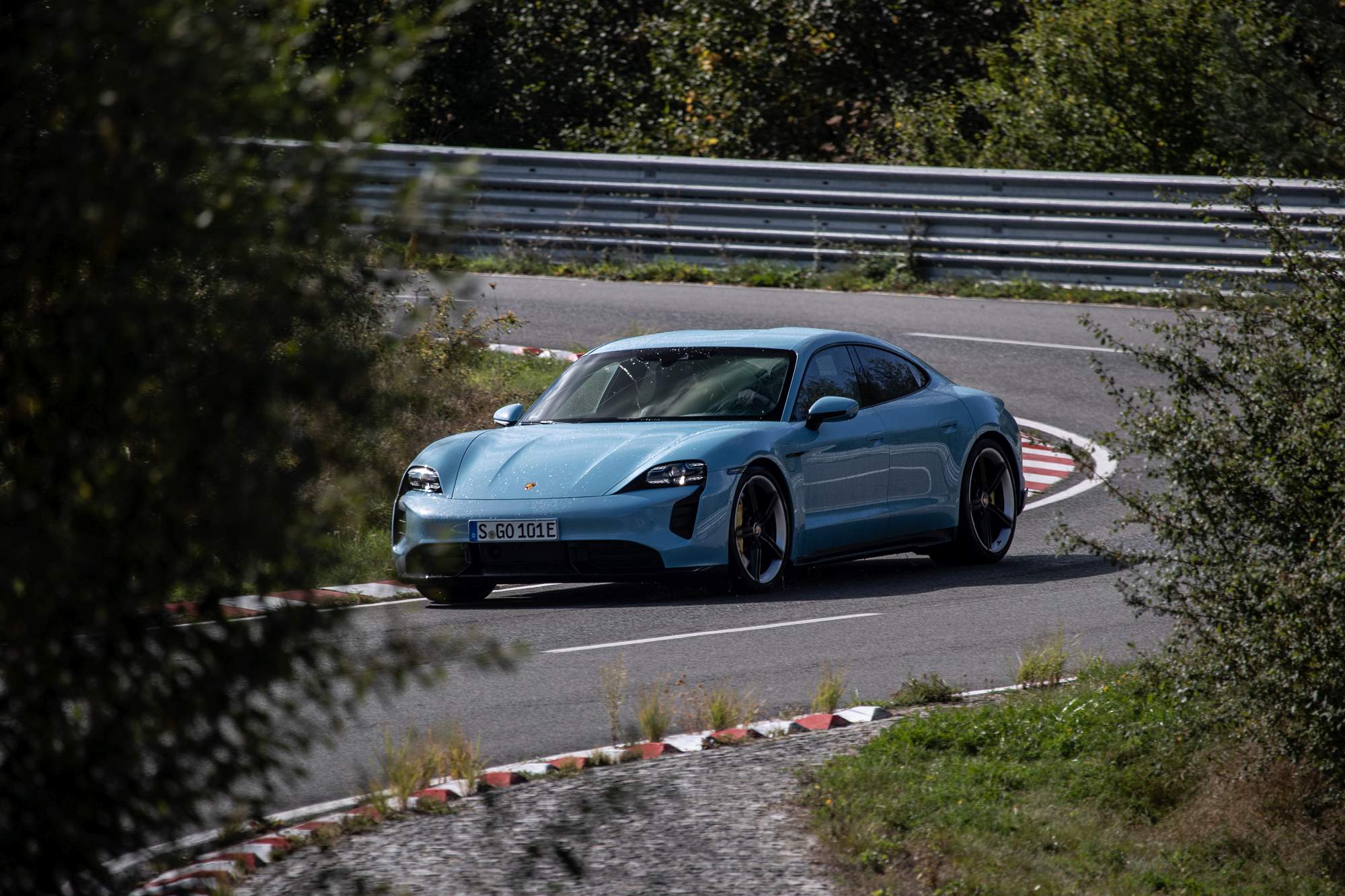 Porsche Taycan Turbo S (19)