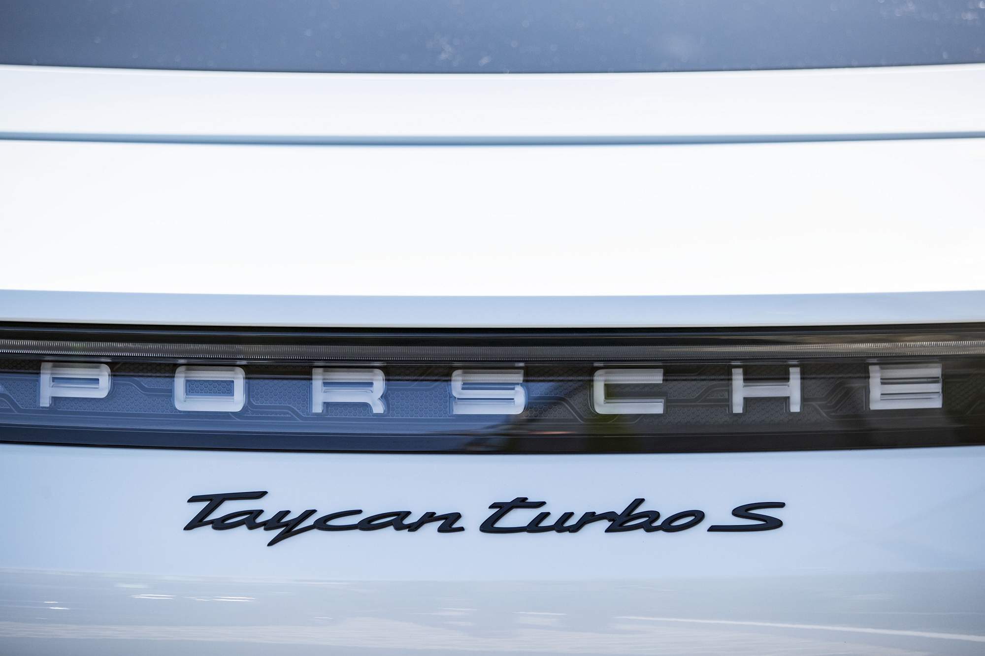 Porsche Taycan Turbo S (26)