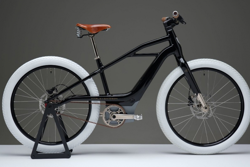 Serial_1_harley_davidson_main