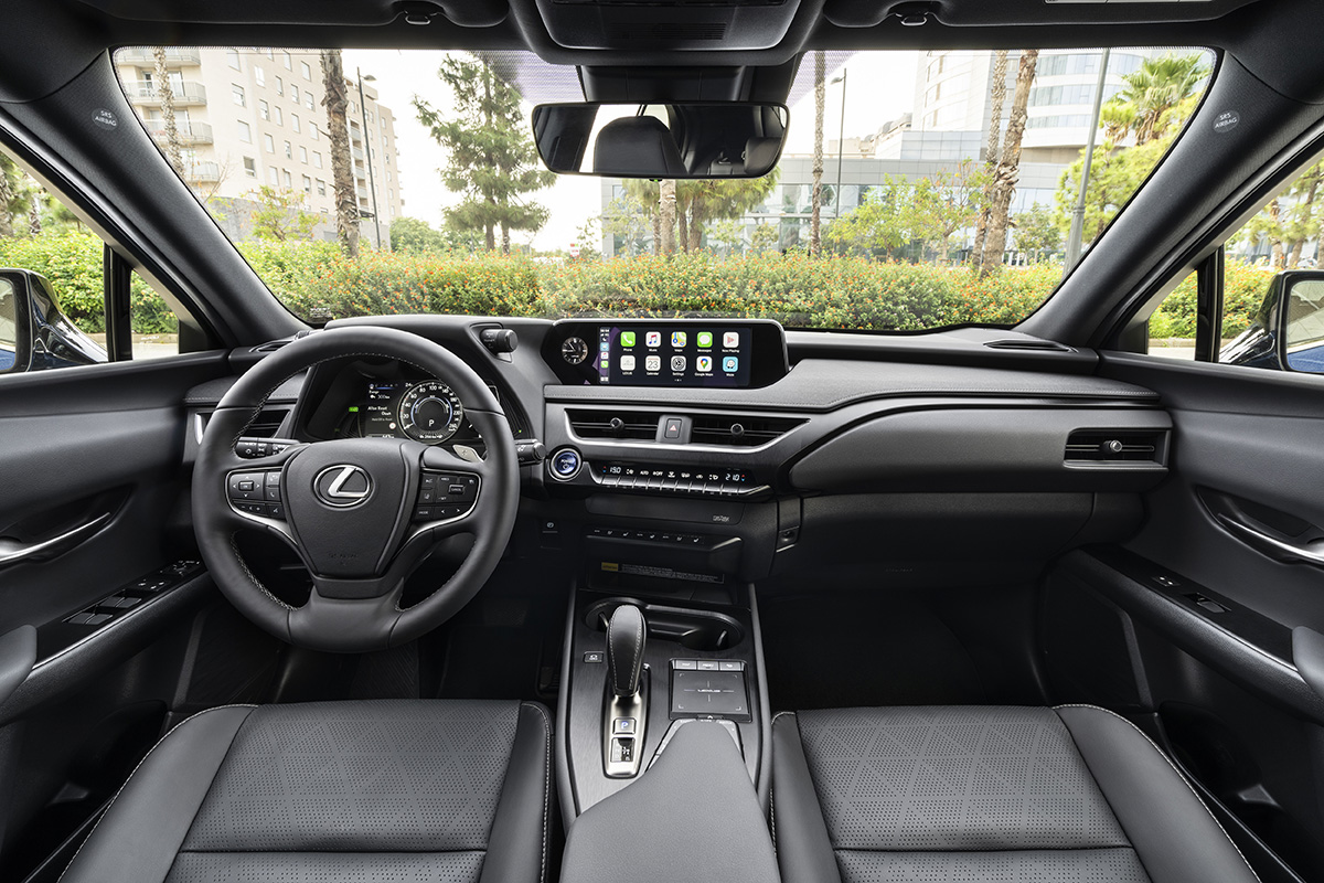 lexus-ux-300e-dpl-001