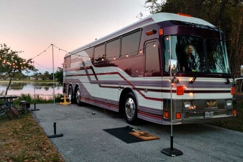 1983-eagle-model-10-motorcoach-owned-by-prince (1)