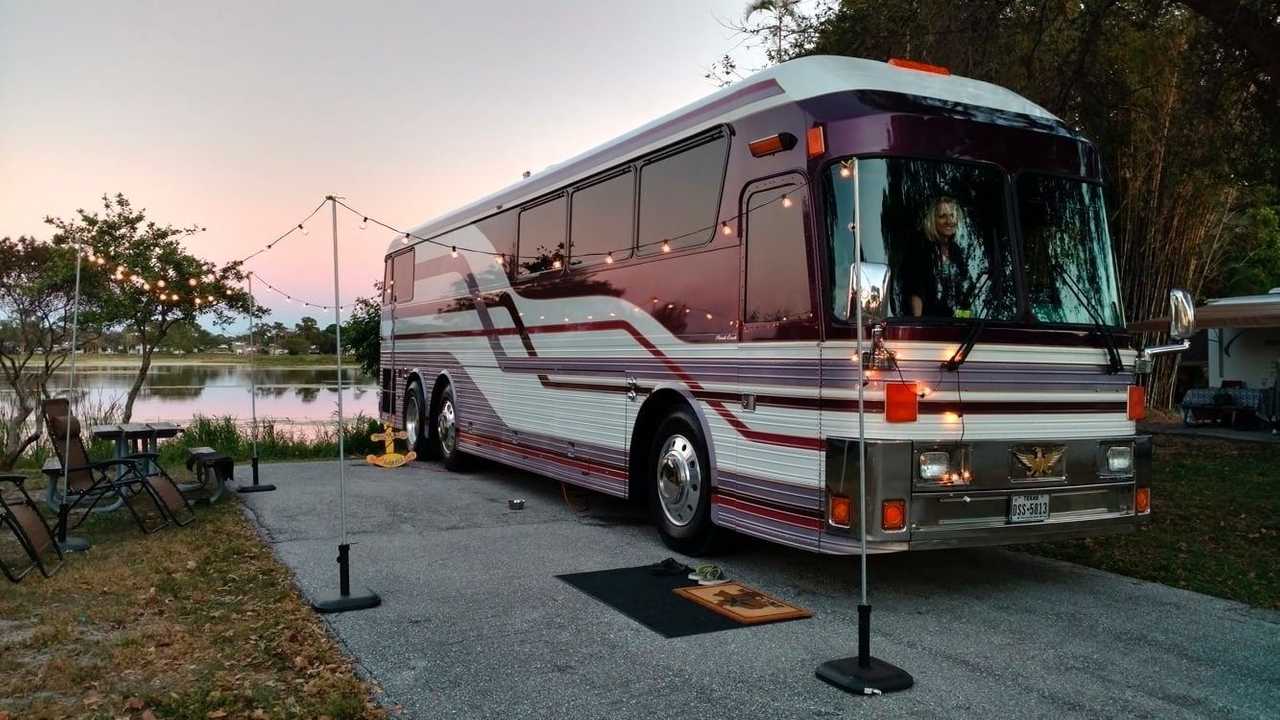 1983-eagle-model-10-motorcoach-owned-by-prince (1)