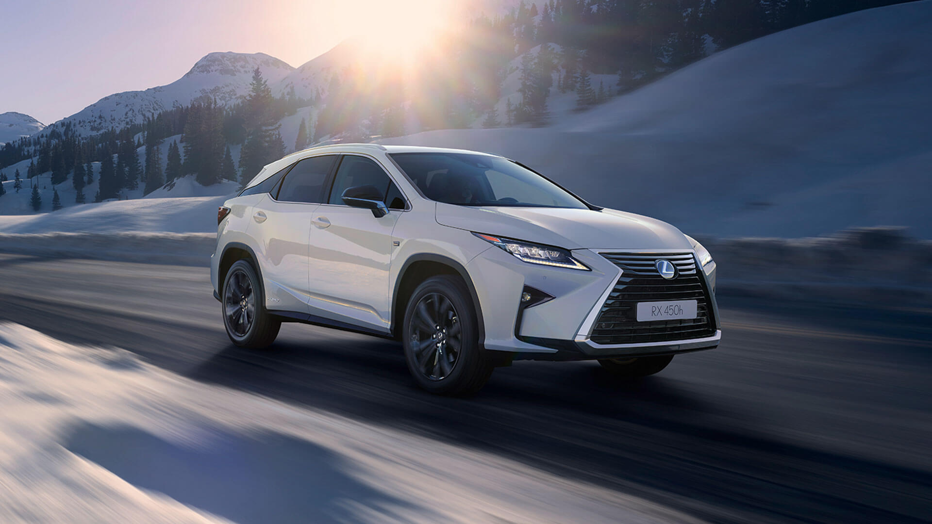 2018-lexus-rx-gallery-exterior-013-1920x1080_tcm-3171-1207512