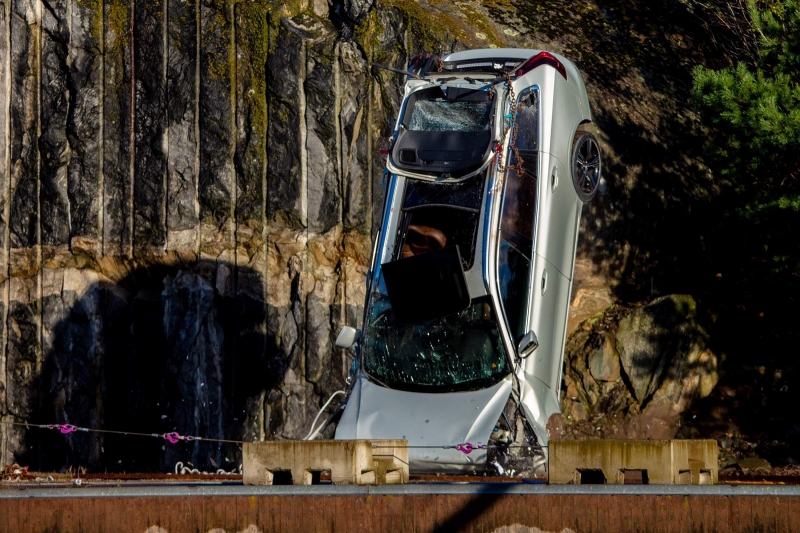 Volvo Cars drops new cars from 30 metres to help rescue services save lives