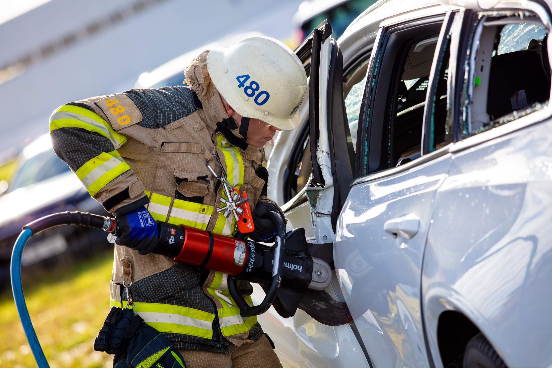 Volvo Cars drops new cars from 30 metres to help rescue services save lives