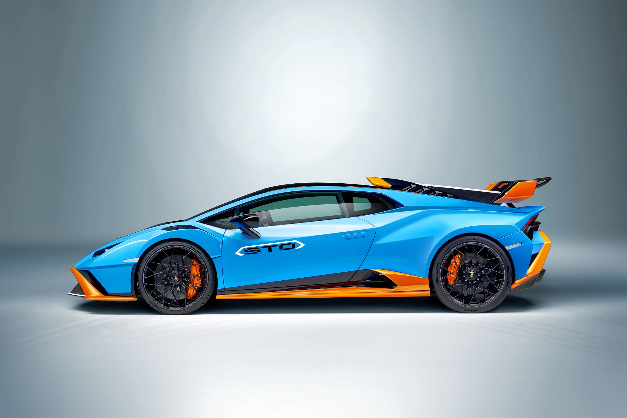 Lamborghini Huracan STO 2020 (18)