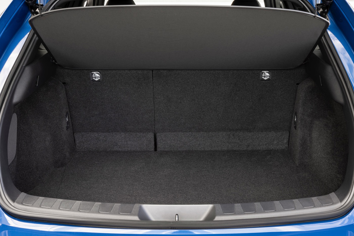Lexus_UX300e_04
