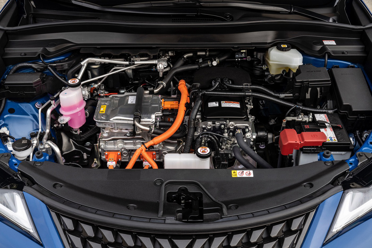 Lexus_UX300e_10