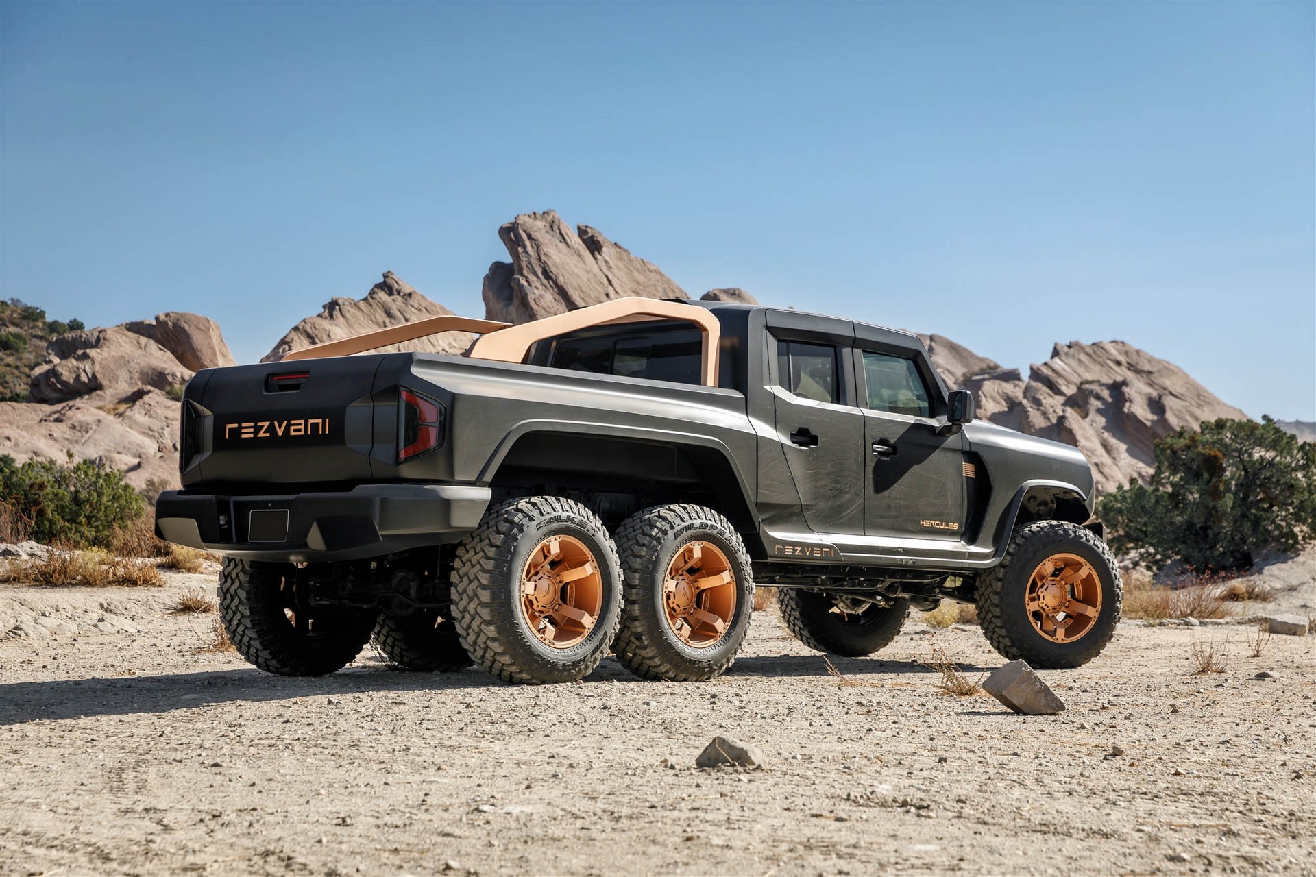 Rezvani-Hercules-6×6-3