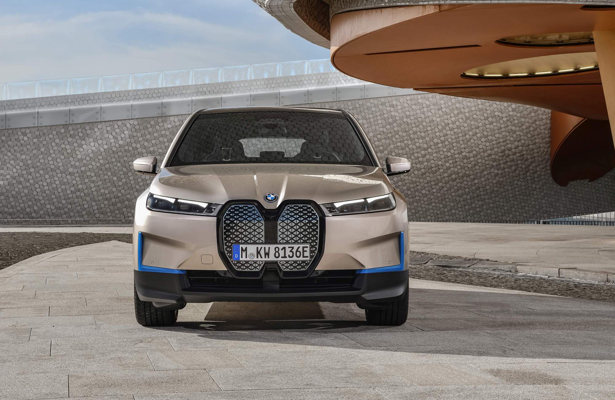 The_first_BMW_iX_Highlights_1