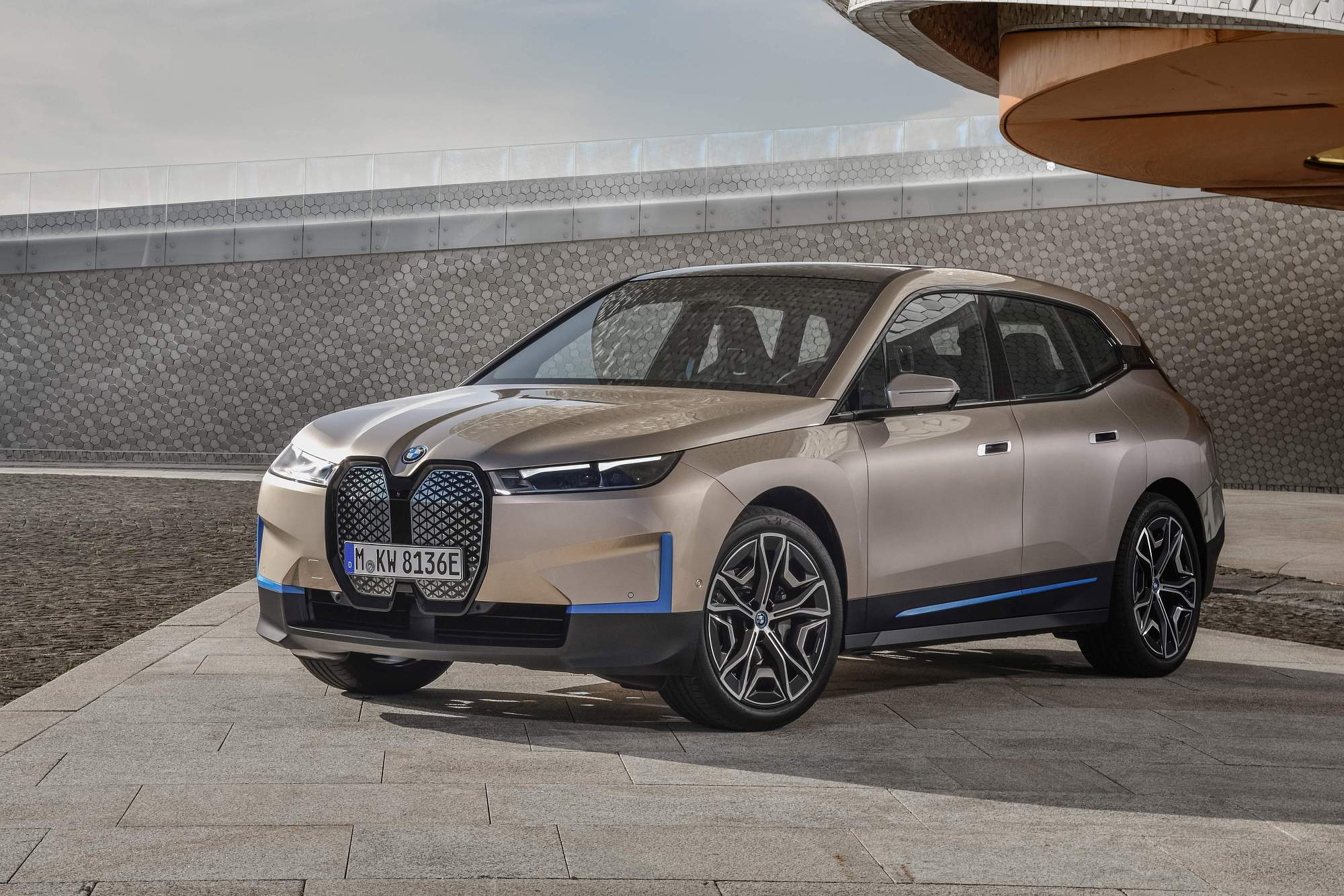 The_first_BMW_iX_Highlights_2