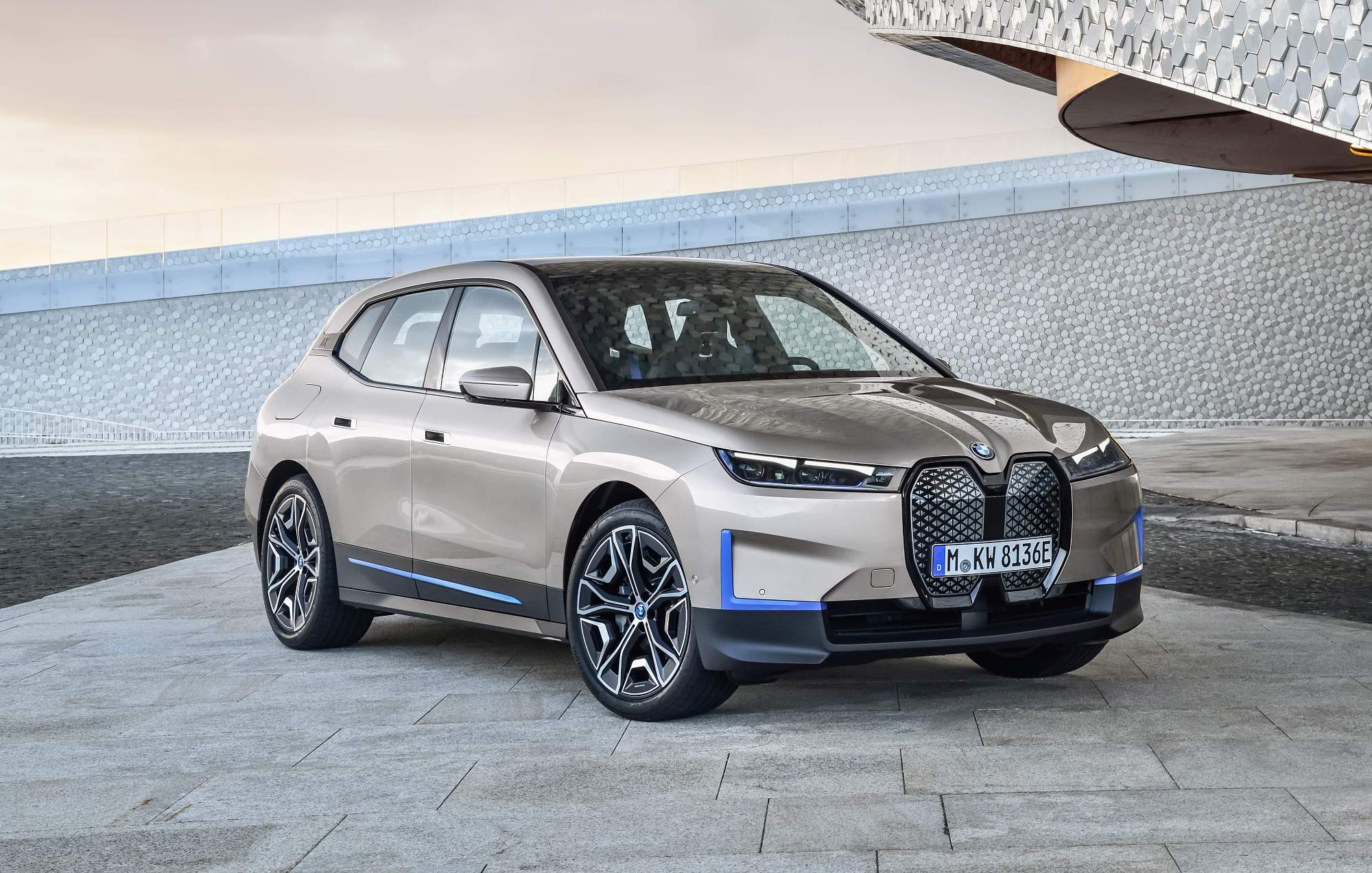 The_first_BMW_iX_Highlights_3