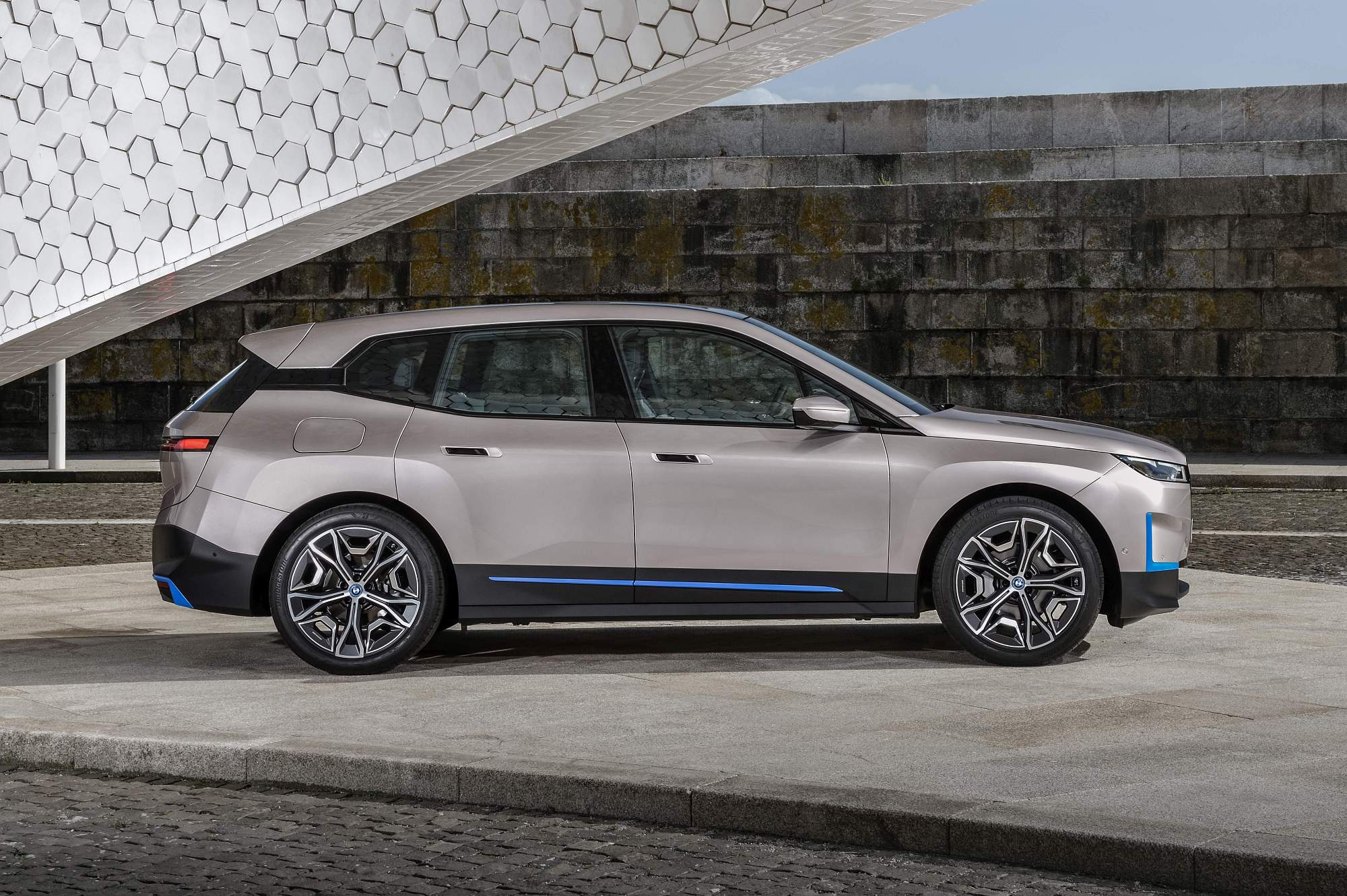 The_first_BMW_iX_Highlights_4