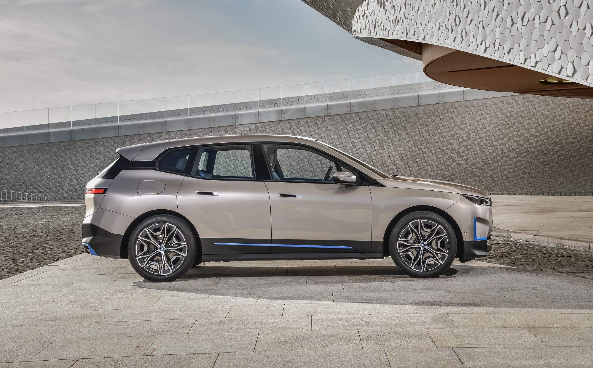 The_first_BMW_iX_Highlights_6