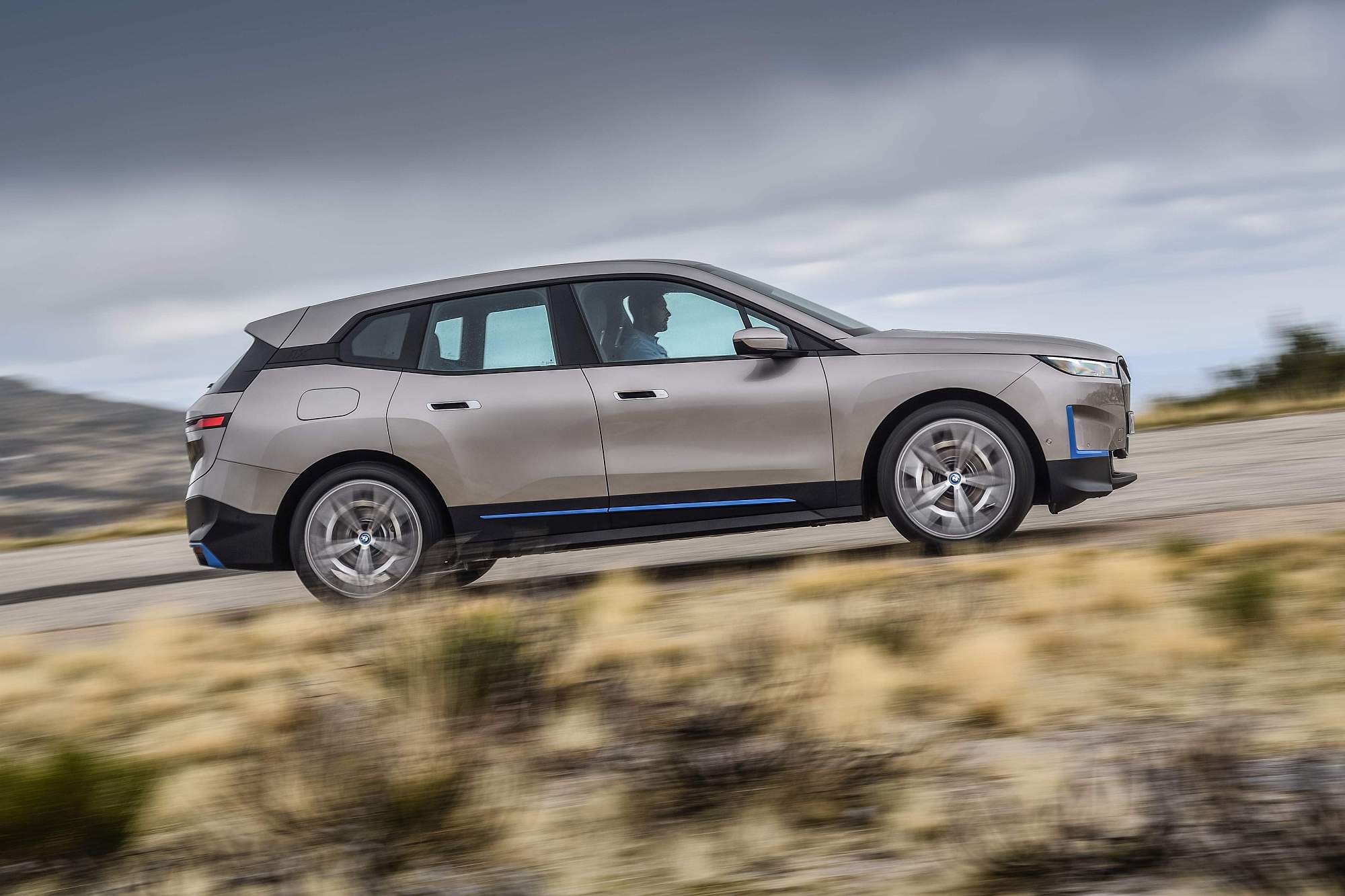 The_first_BMW_iX_On Location_3