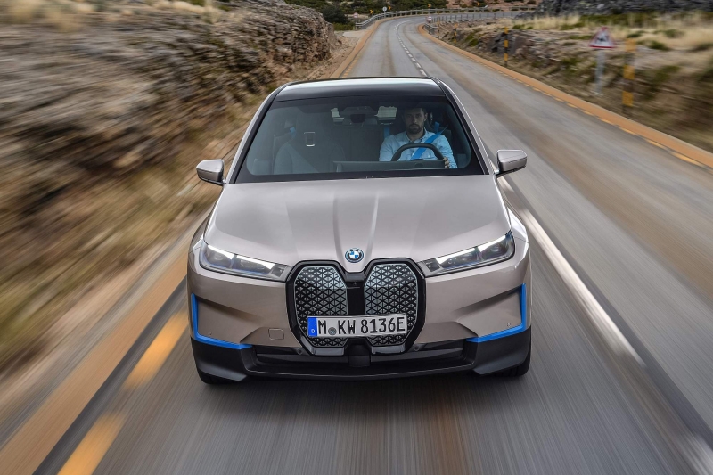 The_first_BMW_iX_On Location_4