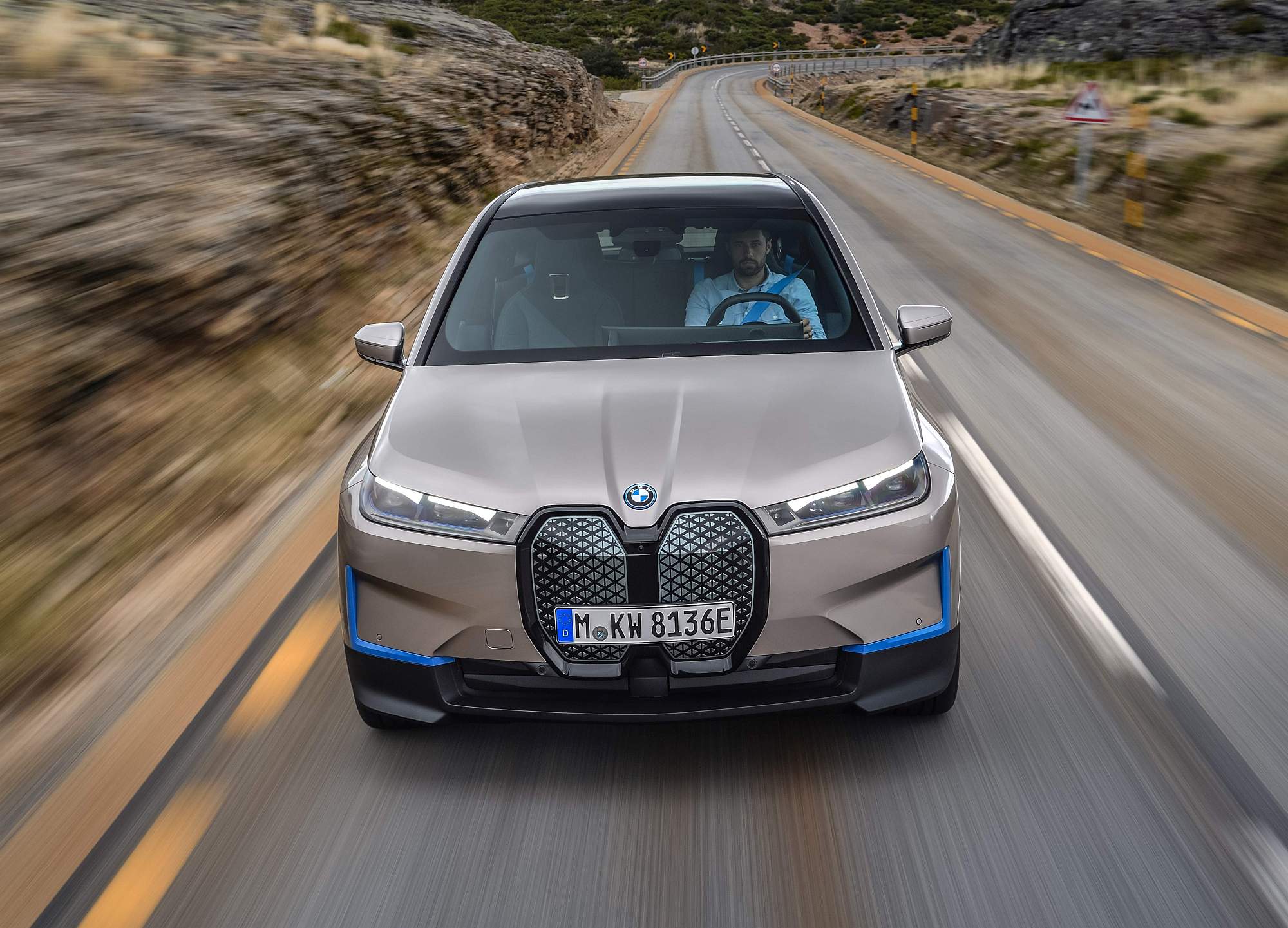 The_first_BMW_iX_On Location_4