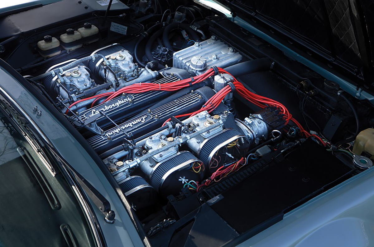lamborghini_jarama_400_gt_12