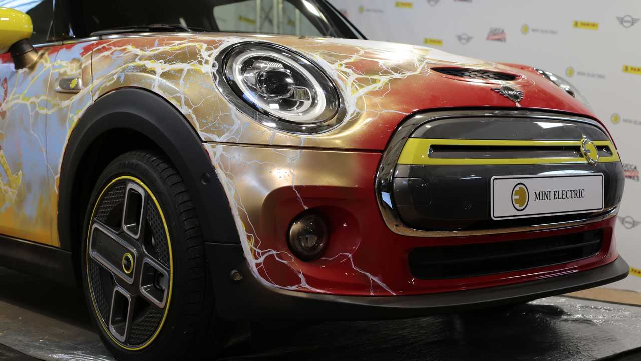 mini-cooper-se-the-flash