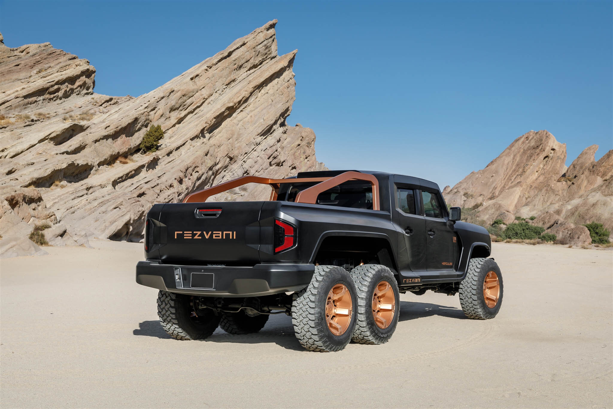 rezvani_hercules_6x6_rear_hero_image