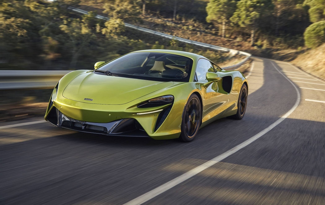 McLarenArturaFlux-11