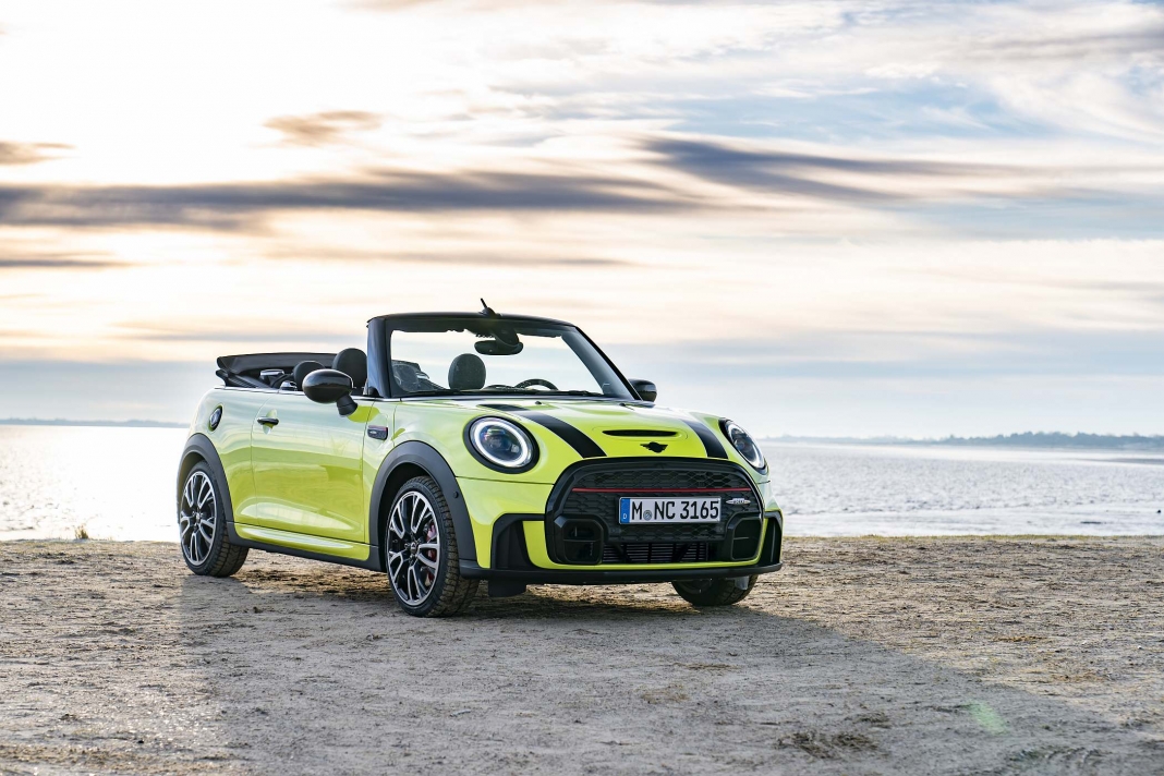 MINI Convertible 2021 (2)