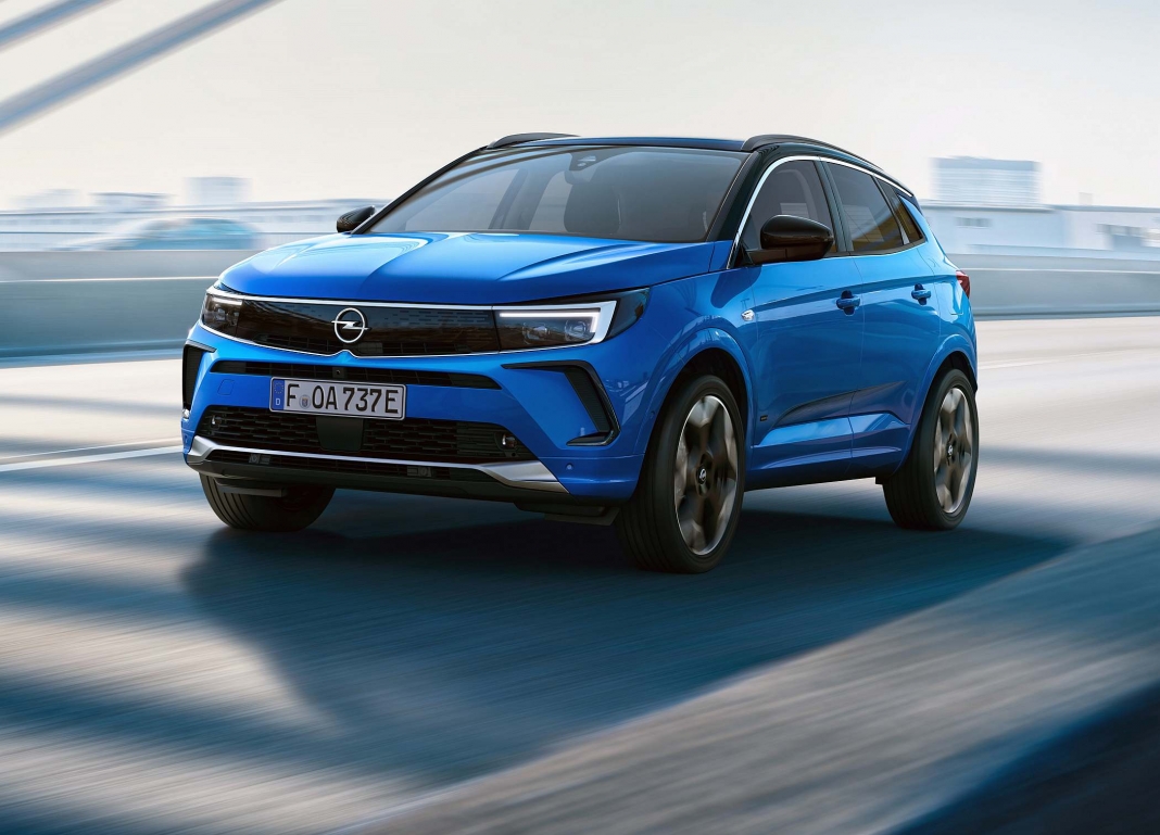 01-Opel-Grandland-Hybrid4-515792