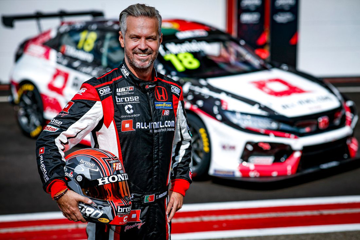 Piloto português Tiago Monteiro ascende à liderança do WTCR