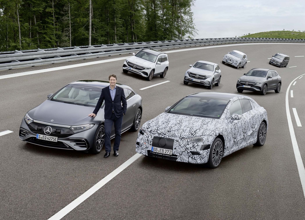 Mercedes-Benz stellt Weichen für vollelektrisches ZeitalterMercedes-Benz prepares to go all-electric